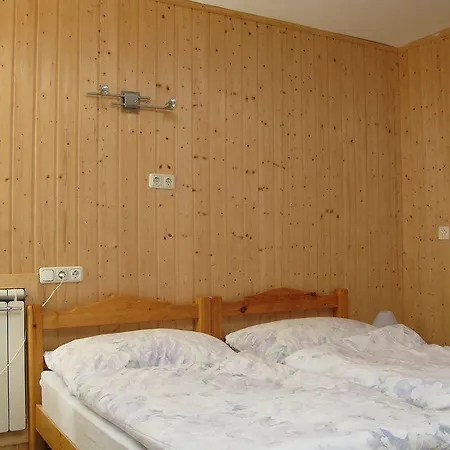 108d - Three Bedroom Hotel 2*