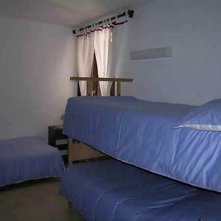 108d - Three Bedroom Hotel 2*